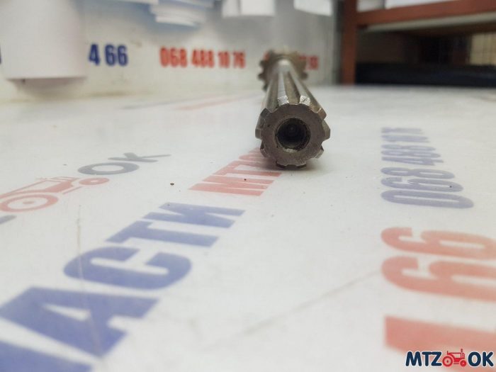 Полуось моста передн. МТЗ (длин.шлиц.) (пр-во МТЗ) 52-2308065 Полуось моста передн. МТЗ (длин.шлиц.) (пр-во МТЗ) 52-2308065