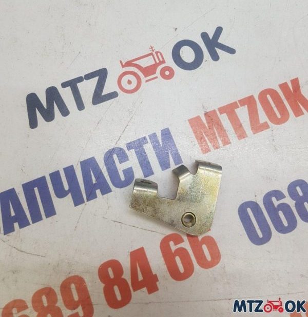 Кронштейн крепления щитка приборов правый (пр-во МТЗ)80-3805035 Кронштейн крепления щитка приборов правый (пр-во МТЗ)80-3805035