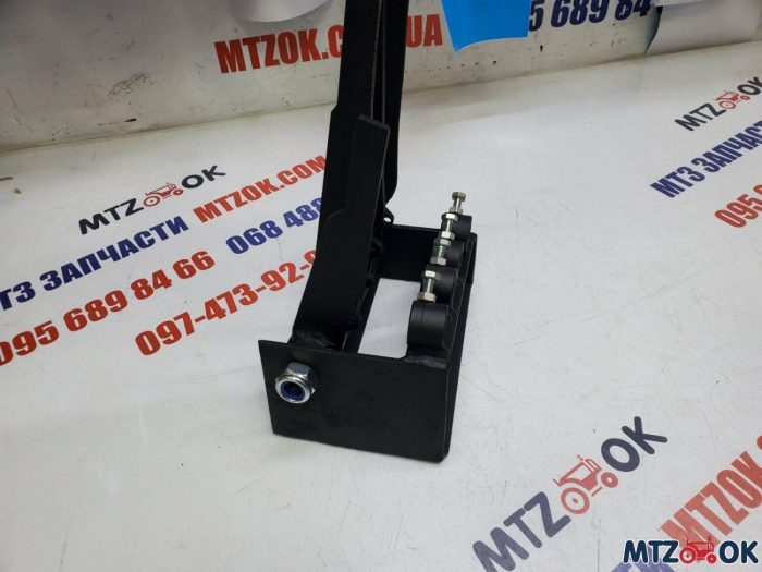 Блок рычагов управления гидравликой распределителя РЛ70 на 4 рычага Блок рычагов управления гидравликой распределителя РЛ70 на 4 рычага