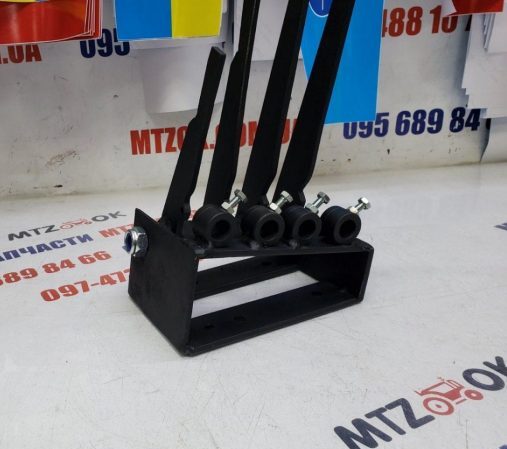 Блок рычагов управления гидравликой распределителя РЛ70 на 4 рычага Блок рычагов управления гидравликой распределителя РЛ70 на 4 рычага