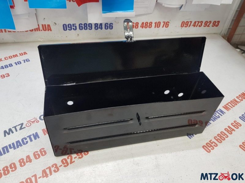 Ящик инструментальный без кронштейнов (пр-во Украина) 70-3919110 Ящик инструментальный без кронштейнов (пр-во Украина) 70-3919110