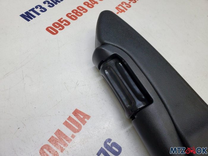 Подлокотник сиденья (пара) Подлокотник сиденья (пара)