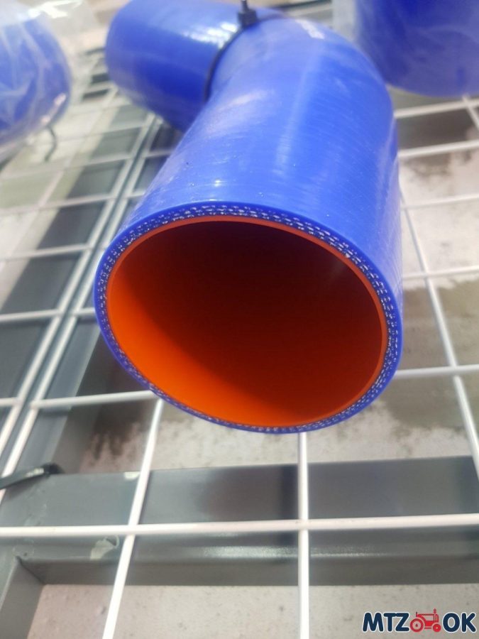 Патрубок (силикон) 135-35-150-150 4 мм Патрубок (силикон) 135-35-150-150 4 мм