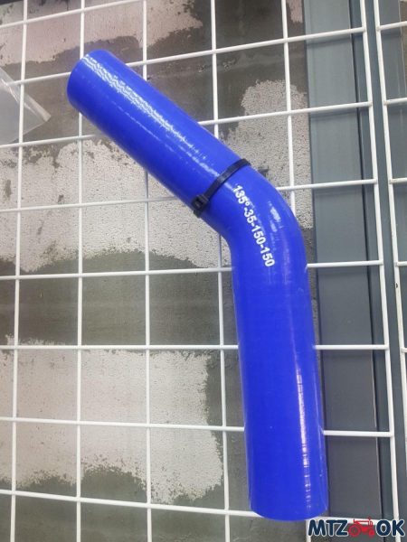 Патрубок (силикон) 135-35-150-150 4 мм Патрубок (силикон) 135-35-150-150 4 мм