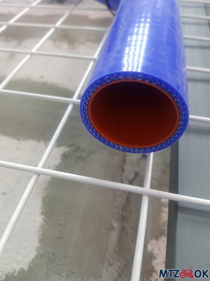 Патрубок (силикон) 135-40-150-150 4 мм Патрубок (силикон) 135-40-150-150 4 мм