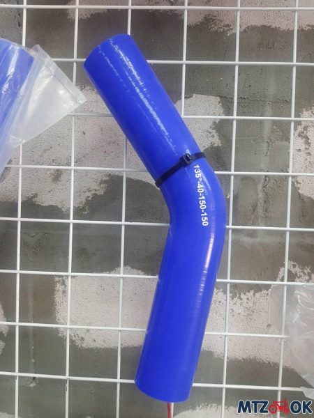 Патрубок (силикон) 135-40-150-150 4 мм Патрубок (силикон) 135-40-150-150 4 мм