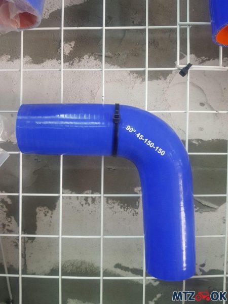 Патрубок (силикон) 90-45-150-150 4 мм Патрубок (силикон) 90-45-150-150 4 мм