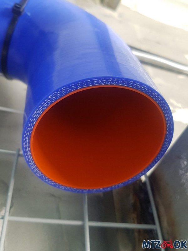 Патрубок (силикон) 90-60/65-150-150 4 мм Патрубок (силикон) 90-60/65-150-150 4 мм