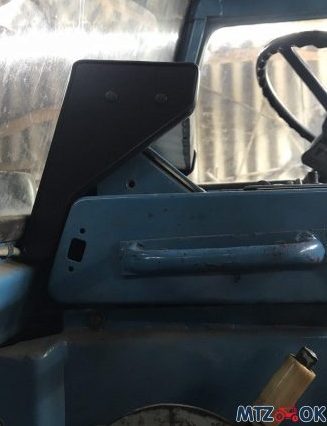 Полка панели кабины МТЗ МК металлическая узкая панель, глухая полочка Полка панели кабины МТЗ МК металлическая узкая панель, глухая полочка