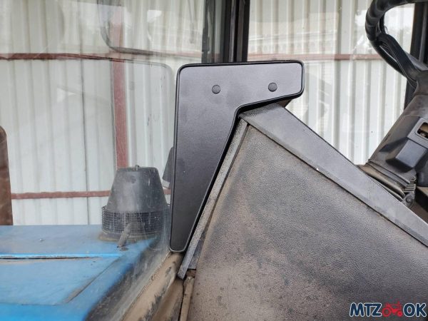 Полка панели кабины МТЗ УК (Беларус) пластиковая панель узкая Полка панели кабины МТЗ УК (Беларус) пластиковая панель узкая