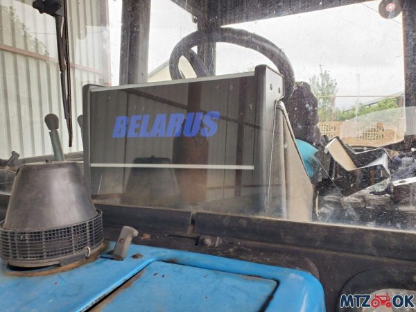 Полка панели кабины МТЗ УК (Беларус) пластиковая панель узкая Полка панели кабины МТЗ УК (Беларус) пластиковая панель узкая