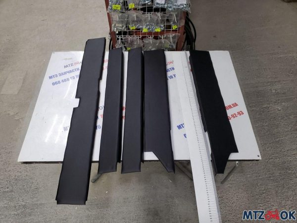 Кожзам черный (синяя стежка) на синтепоне 1.4х1м Кожзам черный (синяя стежка) на синтепоне 1.4х1м