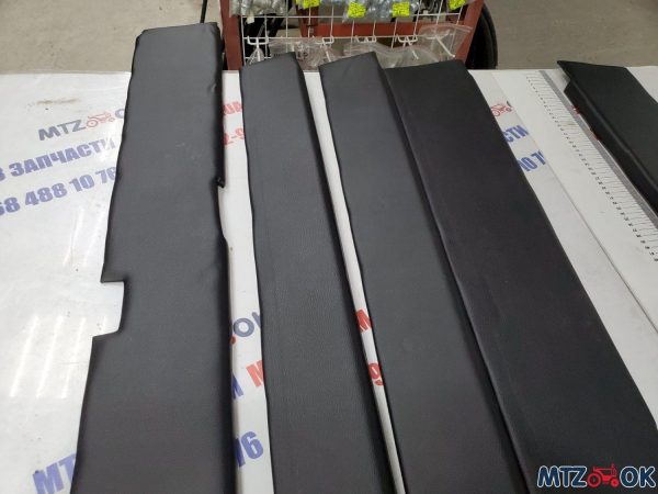 Кожзам черный (синяя стежка) на синтепоне 1.4х1м Кожзам черный (синяя стежка) на синтепоне 1.4х1м