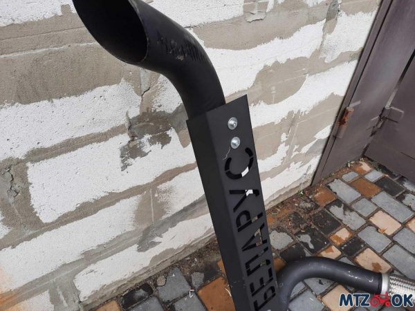 Глушитель МТЗ 1221 прямоток (накладка черная), толщина 1,5мм Глушитель МТЗ 1221 прямоток (накладка черная), толщина 1,5мм