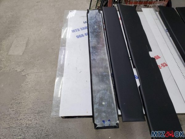 Кожзам черный (синяя стежка) на синтепоне 1.4х1м Кожзам черный (синяя стежка) на синтепоне 1.4х1м