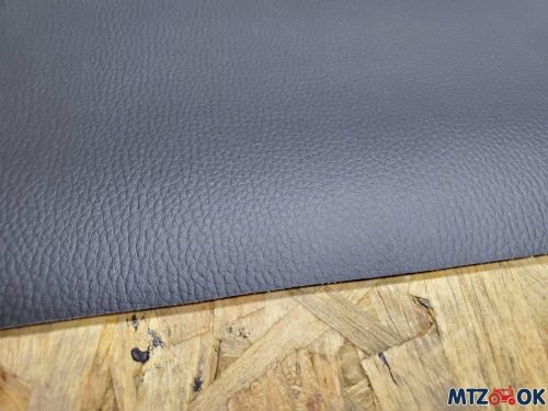 Кожзам черный на поролоне (1,40х1м) Кожзам черный на поролоне (1,40х1м)