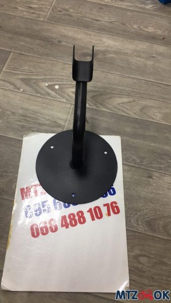 Кронштейн маяка сигнального (мигалки) с площадкой МТЗ 320-3738005 Кронштейн маяка сигнального (мигалки) с площадкой МТЗ 320-3738005