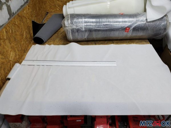 Поролон для обшивки кабины 10мм 1,2х2м Поролон для обшивки кабины 10мм 1,2х2м