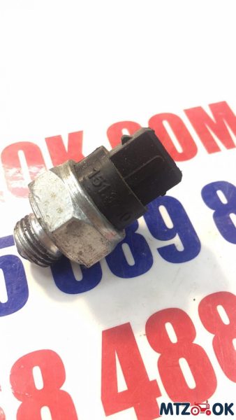 Выключатель блокировки пуска для крышки КПП 151.3710 (ВК12-51) Выключатель блокировки пуска для крышки КПП 151.3710 (ВК12-51)