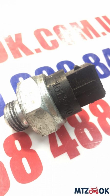 Выключатель блокировки пуска для крышки КПП 151.3710 (ВК12-51) Выключатель блокировки пуска для крышки КПП 151.3710 (ВК12-51)