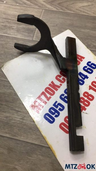 Вилка перекл. 4,5-й пер. МТЗ (пр-во МТЗ) 50-1702116 Вилка перекл. 4,5-й пер. МТЗ (пр-во МТЗ) 50-1702116
