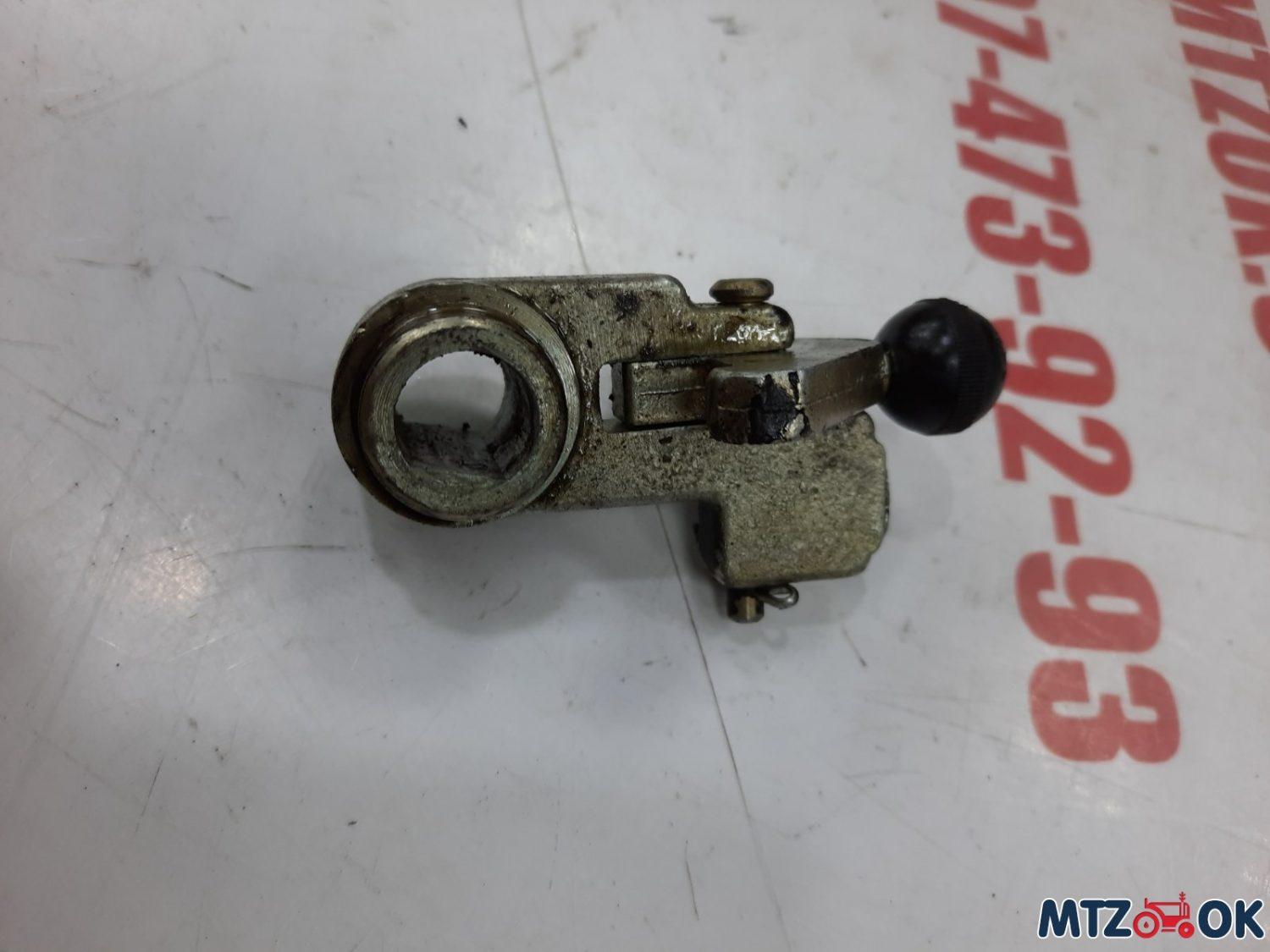 Фиксатор силового регулятора МТЗ в сборе с муфтой (пр-во МТЗ) Р50-4614049-Б/48-Б1 Фиксатор силового регулятора МТЗ в сборе с муфтой (пр-во МТЗ) Р50-4614049-Б/48-Б1