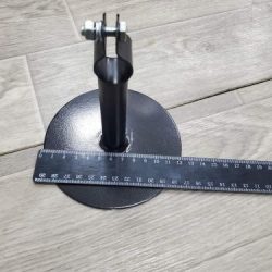 Кронштейн маяка сигнального (мигалки) с площадкой под магнит МТЗ 320-3738005М Кронштейн маяка сигнального (мигалки) с площадкой под магнит МТЗ 320-3738005М