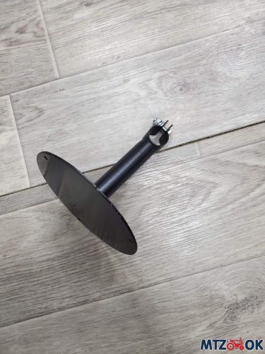 Кронштейн маяка сигнального (мигалки) с площадкой под магнит МТЗ 320-3738005М Кронштейн маяка сигнального (мигалки) с площадкой под магнит МТЗ 320-3738005М