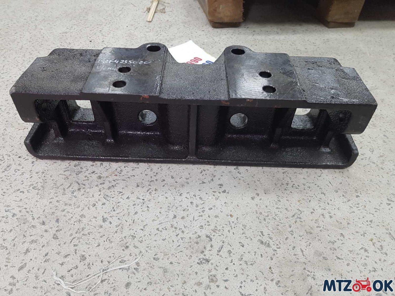 Кронштейн балласта передних грузов МТЗ под 45кг (пр-во МТЗ) 1521-4235020 Кронштейн балласта передних грузов МТЗ под 45кг (пр-во МТЗ) 1521-4235020