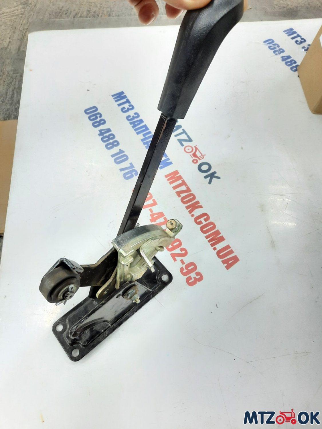 Рычаг управления регулятором в сборе МТЗ (пр-во МТЗ) Рычаг управления регулятором в сборе МТЗ (пр-во МТЗ)
