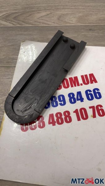 Накладка педали МТЗ, ЮМЗ газа большая (пр-во Беларусь) А13.36.001 Накладка педали МТЗ, ЮМЗ газа большая (пр-во Беларусь) А13.36.001