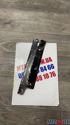 Прижим пола кабины МТЗ левый (пр-во МТЗ) 80-6702348 Прижим пола кабины МТЗ левый (пр-во МТЗ) 80-6702348