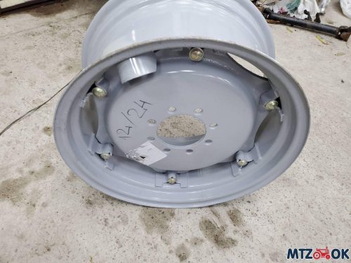 Диск колеса ведущий передний на 8 шпилек (балочный мост) (пр-во БЗТДиА)W12-24-3101020 Диск колеса ведущий передний на 8 шпилек (балочный мост) (пр-во БЗТДиА)W12-24-3101020