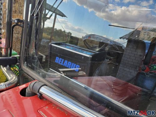 Полка панели кабины МТЗ УК (Беларус) н/о овальная панель Полка панели кабины МТЗ УК (Беларус) н/о овальная панель