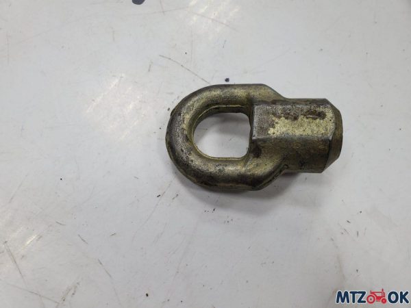 Гайка колеса заднего специальная (ухо) МТЗ (пр-во МТЗ) 70-3104019 Гайка колеса заднего специальная (ухо) МТЗ (пр-во МТЗ) 70-3104019