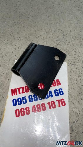 Втулка оси навески для усиления под мост с кронштейном на 2 отверстия (трубка 4мм) Втулка оси навески для усиления под мост с кронштейном на 2 отверстия (трубка 4мм)