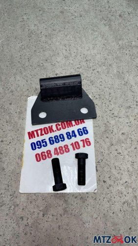 Втулка оси навески для усиления под мост с кронштейном на 2 отверстия (трубка 4мм)с болтами Втулка оси навески для усиления под мост с кронштейном на 2 отверстия (трубка 4мм)с болтами