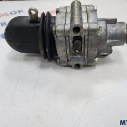 Кран тормозной ЮМЗ (А29.61.000) Кран тормозной ЮМЗ (А29.61.000)