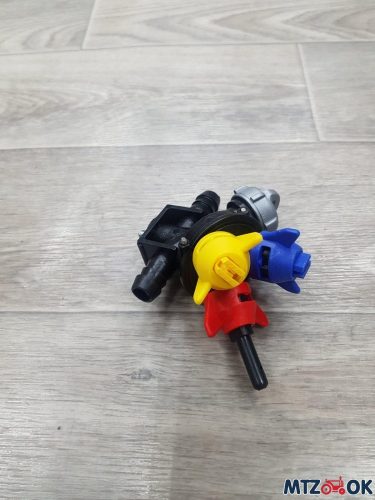 Форсунка опрыскивателя тройная проходная Форсунка опрыскивателя тройная проходная