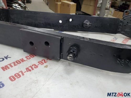 Тяга продольная (согнутая с двух сторон) с крюком К2С МТЗ усиленная 30мм длина 90см между ябл.(к-т2ш) Тяга продольная (согнутая с двух сторон) с крюком К2С МТЗ усиленная 30мм длина 90см между ябл.(к-т2ш)