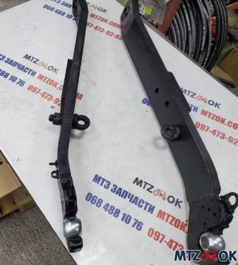 Тяга продольная (согнутая с двух сторон) с крюком К2С МТЗ усиленная 30мм длина 90см между ябл.(к-т2ш) Тяга продольная (согнутая с двух сторон) с крюком К2С МТЗ усиленная 30мм длина 90см между ябл.(к-т2ш)