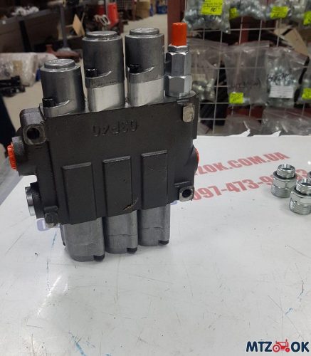 ГИДРОРАСПРЕДЕЛИТЕЛЬ 3Р40+К16К16А1 (2 ПЛАВАЮЩИЕ СЕКЦИИ) СО ШТУЦЕРАМИ (BADESTNOST) 3Р40+К16К16А1 ГИДРОРАСПРЕДЕЛИТЕЛЬ 3Р40+К16К16А1 (2 ПЛАВАЮЩИЕ СЕКЦИИ) СО ШТУЦЕРАМИ (BADESTNOST) 3Р40+К16К16А1