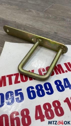 Скоба замка капота прямая МТЗ-892 ОРИГИНАЛ (90-8402420-Б) Скоба замка капота прямая МТЗ-892 ОРИГИНАЛ (90-8402420-Б)