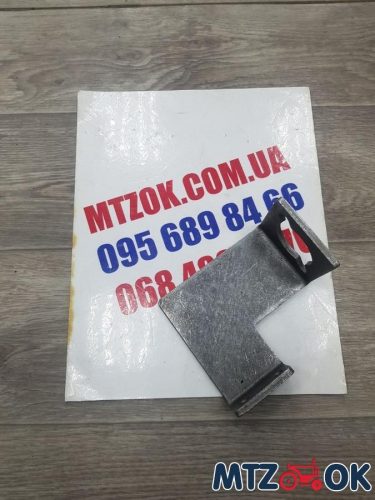 Кронштейн крана блокировки диф. МТЗ 80-4803151 Кронштейн крана блокировки диф. МТЗ 80-4803151