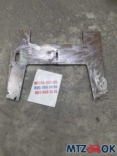 Пол кабины МТЗ УК с/о центральная часть 80-6702095 Пол кабины МТЗ УК с/о центральная часть 80-6702095