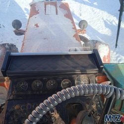 Полка панели кабины МТЗ УК с открыванием на железную панель с пластиковым козырьком