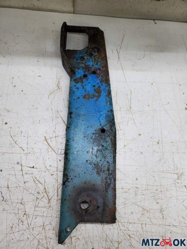 Кронштейн крепления кабины левый (пр-во МТЗ) Б/У 70-6702300-02 Кронштейн крепления кабины левый (пр-во МТЗ) Б/У 70-6702300-02