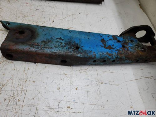 Кронштейн крепления кабины левый (пр-во МТЗ) Б/У 70-6702300-02 Кронштейн крепления кабины левый (пр-во МТЗ) Б/У 70-6702300-02