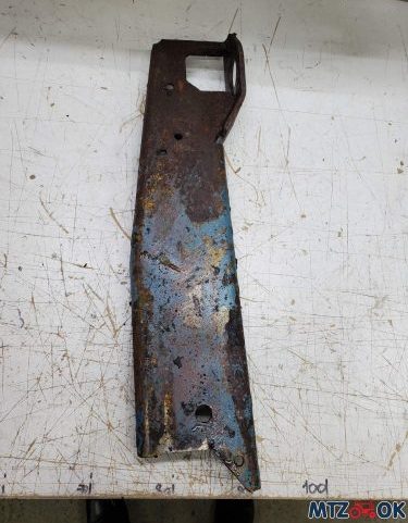 Кронштейн крепления кабины правый (пр-во МТЗ) Б/У 70-6702300-01 Кронштейн крепления кабины правый (пр-во МТЗ) Б/У 70-6702300-01