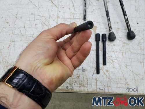 Удлинители рычагов распределителя н/о к-т (3шт) резьба 10х1,5 мм d=10 длина 17.14.11см Удлинители рычагов распределителя н/о к-т (3шт) резьба 10х1,5 мм d=10 длина 17.14.11см